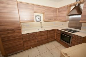 Kitchen- click for photo gallery